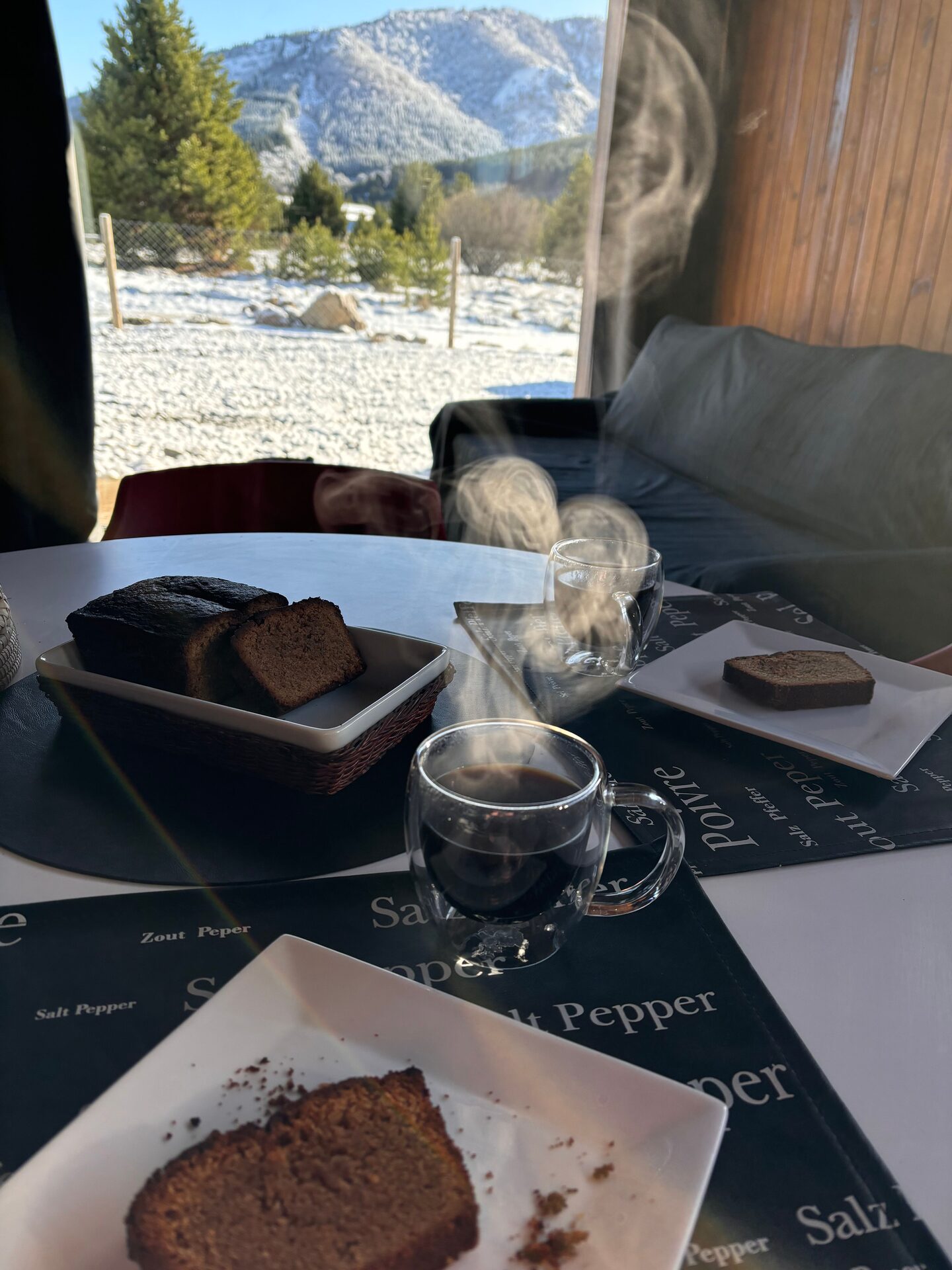 Desayuno en la cabaña